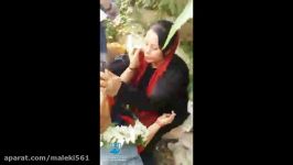 لحظه دیدار آتنا فرقدانی مادرش پس آزادی زندان اوین