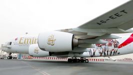 درج اعضای تیم آث میلان بر بدنه هواپیمای A380 امارات