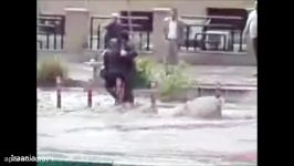 A Rainy Day In Tehran زمین خوردن یک زوج بدلیل بارندگی تهران