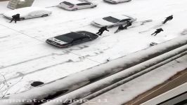 سُر خوردن ماشین ها در برف تهران