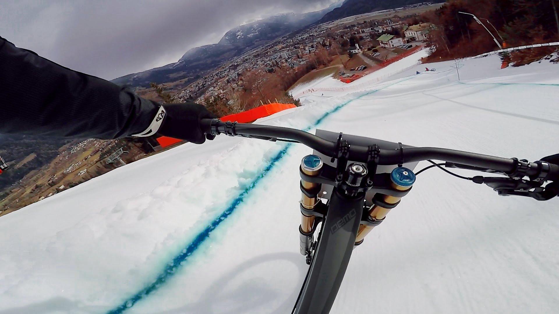 Downhill Racing On Snow  Ride Hard On Snow 2016