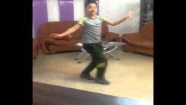 iranian 12 years old boy dancing رقص بسیار زیبای پسر 12 ساله تهرانی جیگر ماما