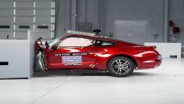  2016 Ford Mustang small overlap IIHS crash test 