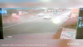 تصادف ناجور نیسان پراید در جاده بارانی