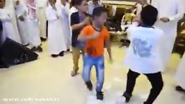 رقص اطفال یمنین روووعه فی عرس یمنی بالسعودیه ابداع