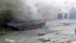 شاهد.. تدمیر دبابة لمیلیشیات إیران على باب المقام فی حلب