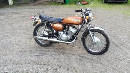 Suzuki T250 1971 two stroke sound