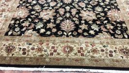 طرح فرش تبریز Black and Beige Tabriz Rug