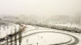 بارش شدید برف در تهران  ترافیک سنگین در بزرگراهها