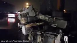 سقوط هواپیمای جت روی تریلی در اتوبان کرج قزوین