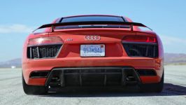 2017 Audi R8 V10 Plus Hot Lap  2016 Best Drivers Car Contender