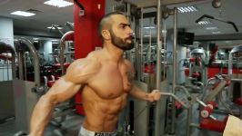 تمرینات عضلات سینه Lazar Angelov