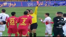 اخراج زود هنگام دروازه بان نفت در بازی مقابل پرسپولیس