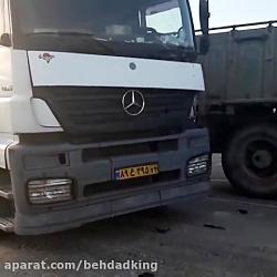 تصادف زنجیره ای عجیب کامیون ها در اتوبات تهران قم