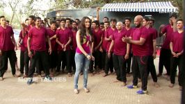 Tiger Shroffs Amazing Stunt With Shraddha Kapoor For Baaghi Promotions