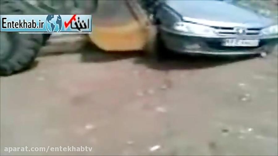 فیلم حمله راننده لودر عصبانی به پژو پرشیا در مازندران