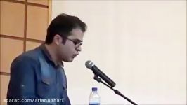 دانشجو کسانی مثل شماکه هشت سال احمدی نژاد را تقدیس کردید نظرتان به او نزدیک تر بود، باید جوابگوی