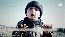 کودک 6 ساله، دستیار قصابان داعش برای اعدام دو مرد سوریه