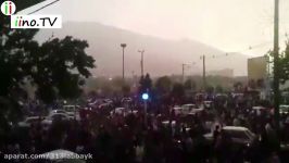 برخورد وحشتناک صاعقه به زمین هنگام شادی هواداران روحانی در خرم آباد