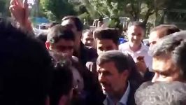 حضور دكتر احمدی نژاد در گلزار شهدا