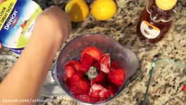 How to make Strawberry Homemade Frozen Yogurt Super Healthy