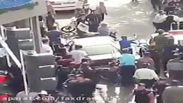 کتک زدن مردم توسط نیروی انتظامی