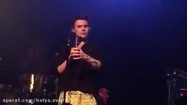 واكنش Harry وقتى كه یه نَفَر وسط سخنرانیش جیغ زد 