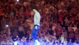 Enrique Iglesias picking Hero Girl and Hero song MEN Arena Manchester March 24 2011 Euphoria Tour