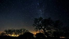 Time Lapse زیبای آسمان شب