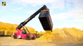 ReachStacker Container Pivot Attachment – Hyster® Special Truck Engineering