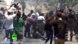 Israeli officer punches Muslim worshiper in the face as clashes continue near Temple Mount