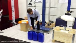 Lifting several plastic contianers simultaneously with ViperHoist