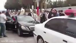 مهران مدیرى نیز به جمع شخصیت ها پیوست فیلم اسکورت عجیب مهران مدیری در مشهد