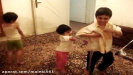 رقصشو نگاه . خوراک خنده هست...funny dancing of cousin