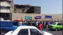 تجمع کسبه پلاسکو در مقابل خرابه های ساختمان