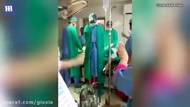 در هند مریض بیهوش زیر تیغ جراحی پزشک ها درگیر..خخخخ