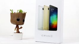 جعبه گشایی اندازه موبایل در دست Xiaomi Redmi Note 3