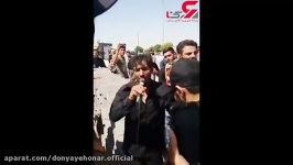 نوحه خوانی جانسوز پدر پسر11 ساله حین خاکسپاری در بهشت زهرا