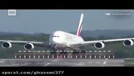 مهارت خلبان برای فرود ایرباس A380 در فرودگاه