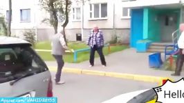 دعوای خیلی خنده دار ۲ پیرمرد در خیابان
