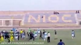 درگیری کتک کاری وحشتناک در لیگ برتر فوتبال اهواز