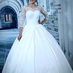 مزون لباس عروس آنیسا، اولین در ایران