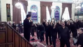 زنجیر زنی مداحی کربلایی علیرضا عشقی در مسجد جامع در روز تاسوعای حسینی