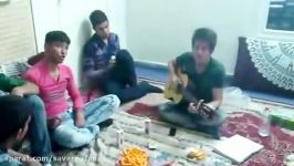 اجرای زیبای آهنگ چته رفیق همراه گیتار توسط جوان افغان