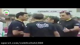 رسول خطیبی به نشانه اعتراض به دهانش چسب زد