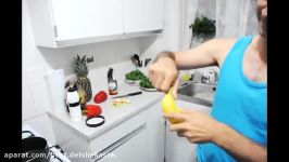 How To Peal A Banana Very Fast  آموزش سریعترین روش پوست کندن موز