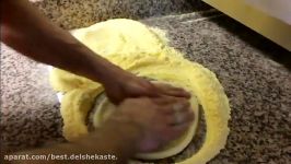 How To Make Garlic Bread Pizza  آموزش درست کردن پیتزا کره سیردار پنیر