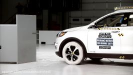 2016 Kia Sorento driver side small overlap IIHS crash test