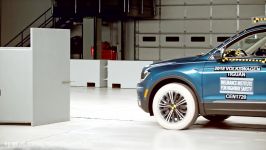 2018 Volkswagen Tiguan driver side small overlap IIHS crash test