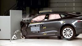 2017 Tesla Model S driver side small overlap IIHS crash test